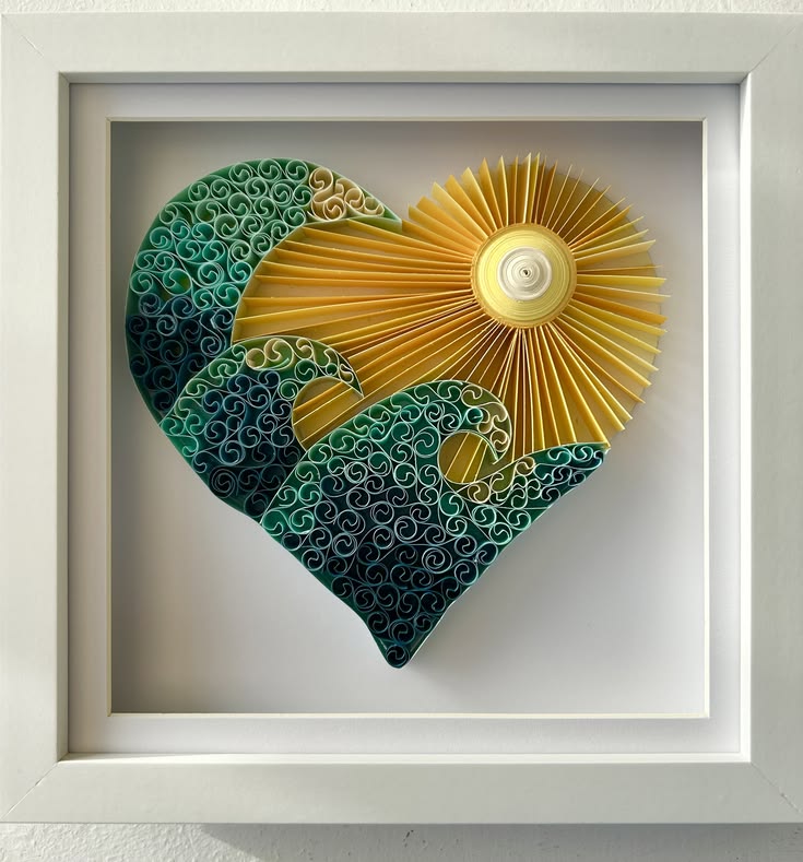 Quadro coração com sol e ondas