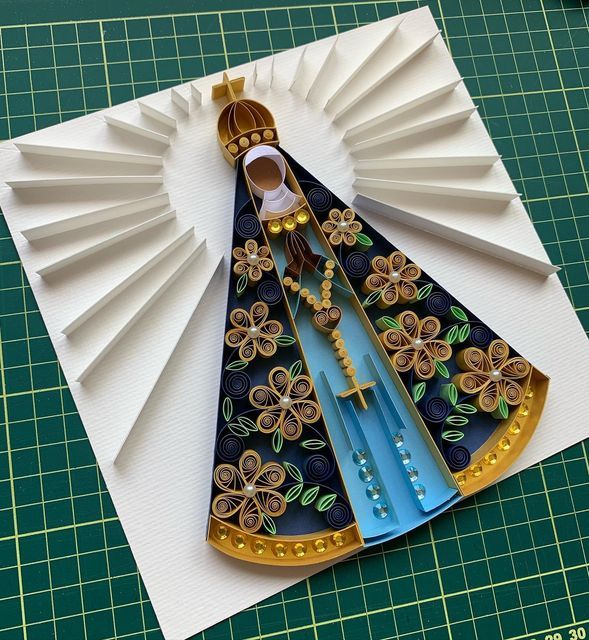 Quadro religioso em quilling