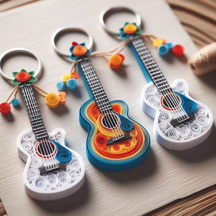 Chaveiros de violão em quilling